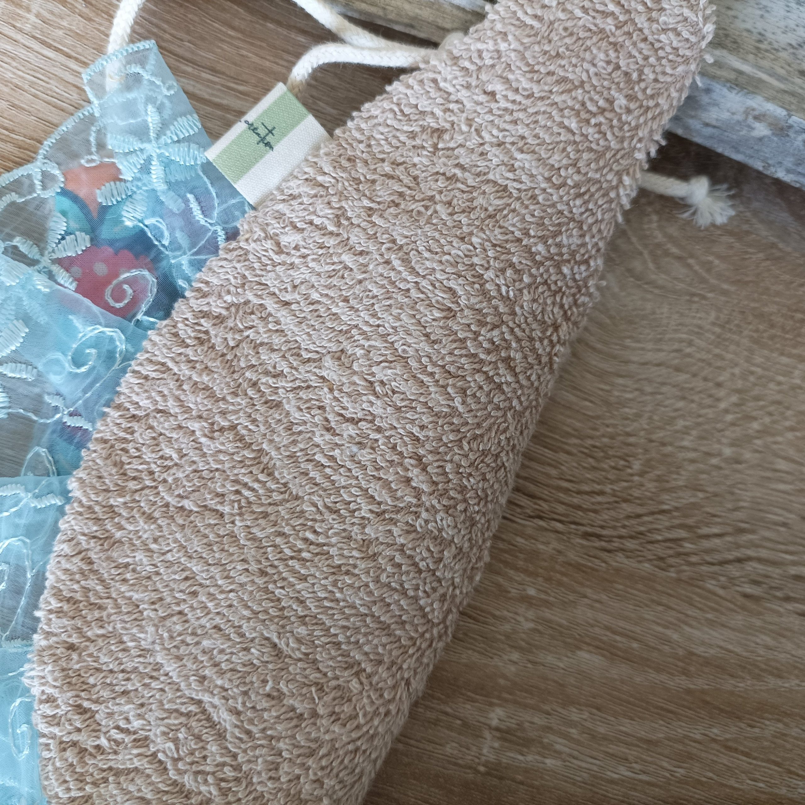 Bavoir Vintage – Image 2