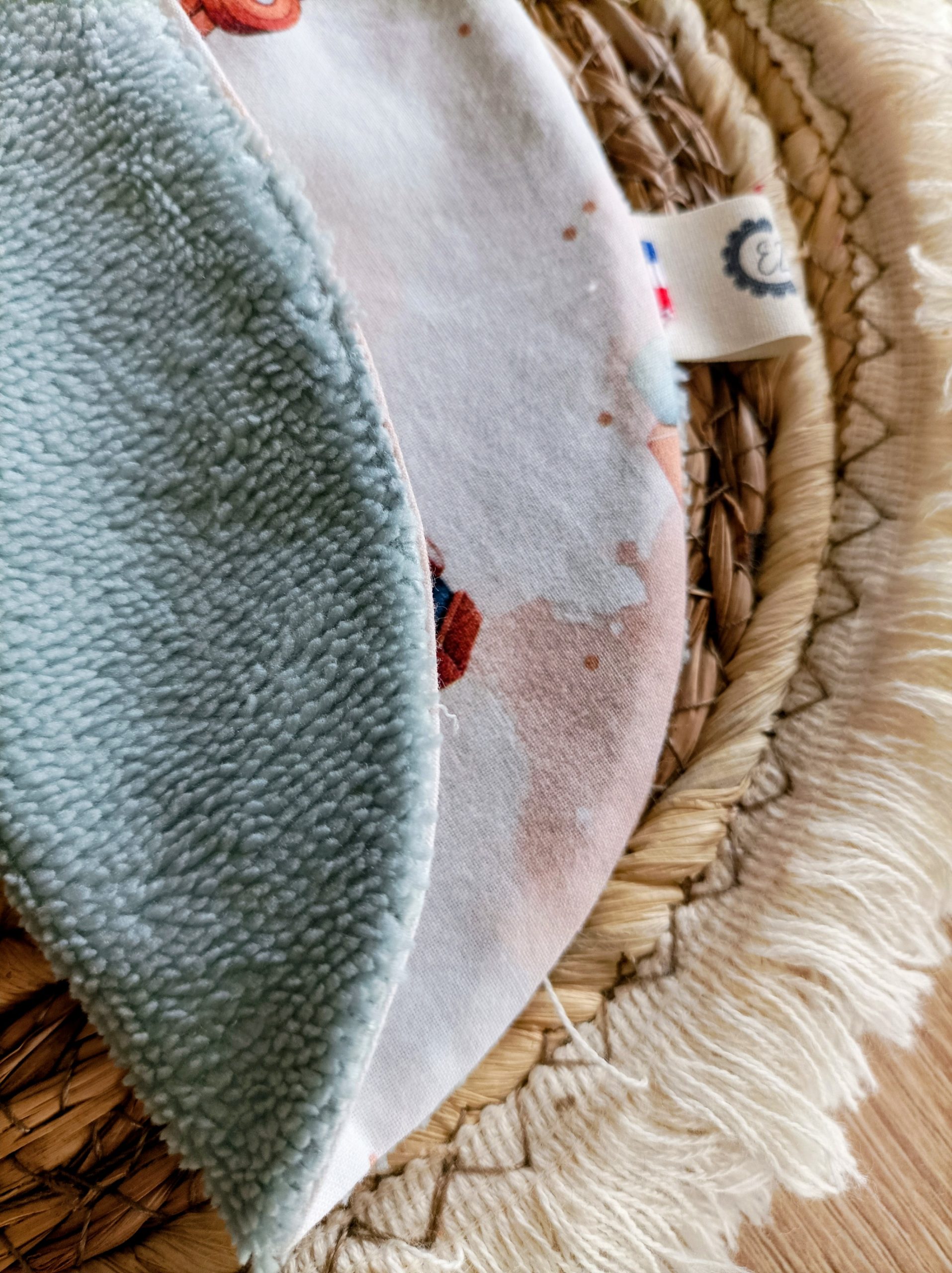 Bavoir dés la naissance E2L Création