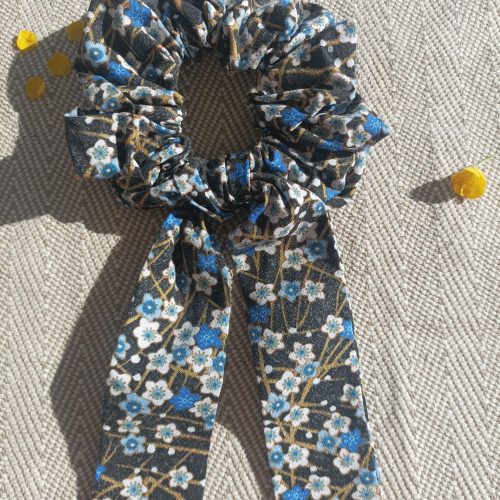 Foulchie — Cerisier japonais bleu & or sur fond noir