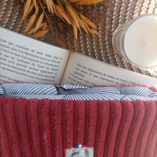 Pochette à livre grand format en velours large côte Terra + blanc et noir
