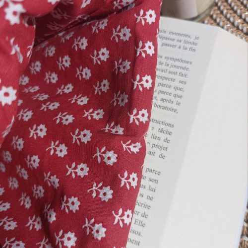 Pochette à livre grand format en velours large côte Écru