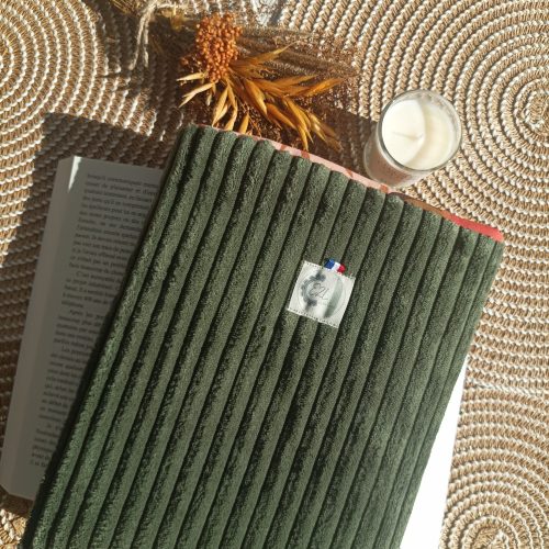 Pochette à livre grand format en velours large côte Vert Kaki