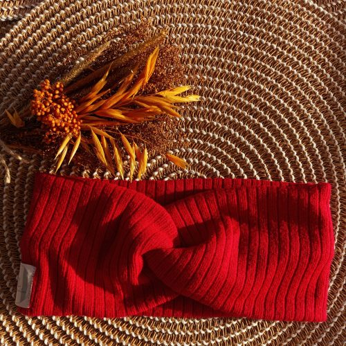 Bandeau d&rsquo;hiver rouge twisté